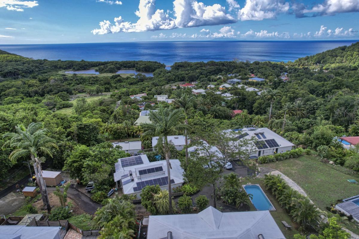 33.Guadeloupe Deshais- location villa 4 chambres 8 personnes avec piscine vue Mer